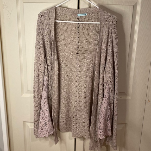 Maurice’s knit cardigan with lace detail - Picture 3 of 4